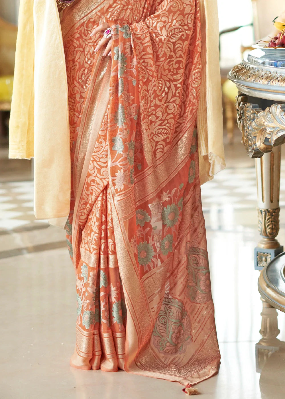 Floral Zari Weave Saree-001