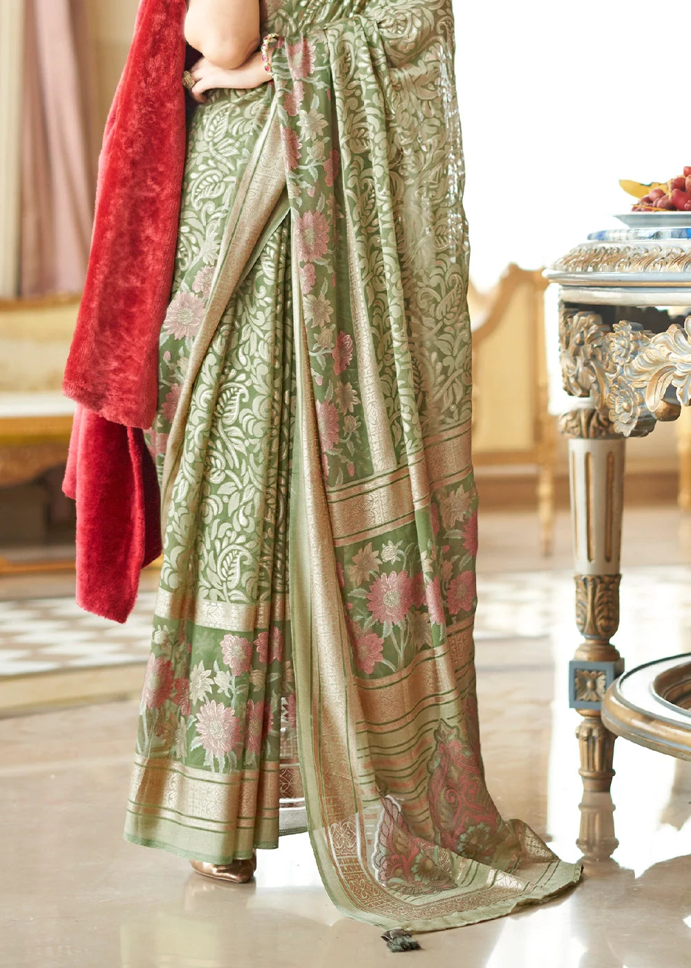Floral Zari Weave Saree-005