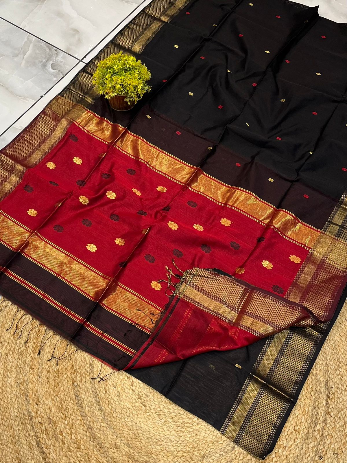 Maheshwari Saree in Handwoven Heritage Weave-119