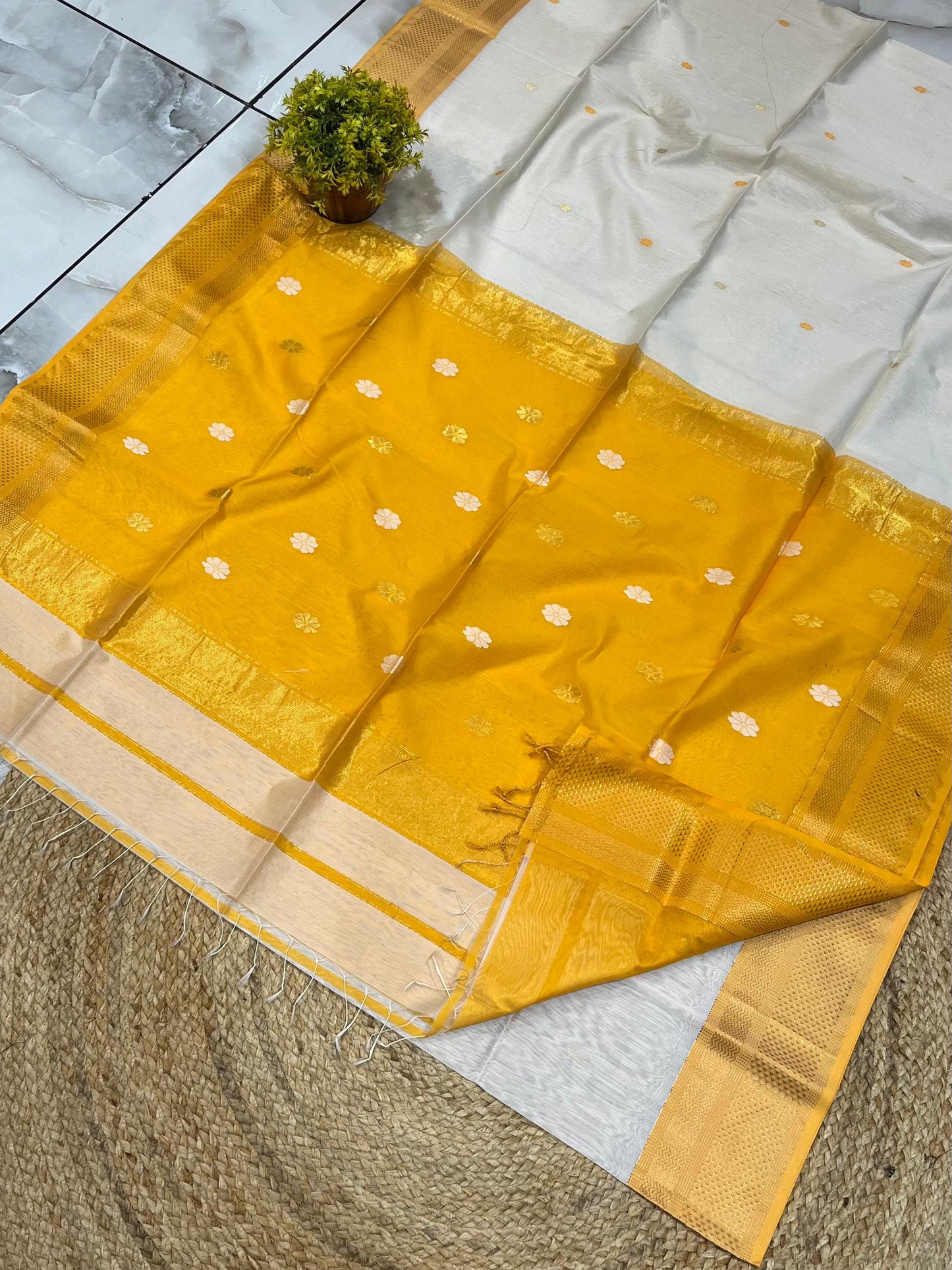 Maheshwari Saree in Handwoven Heritage Weave-106