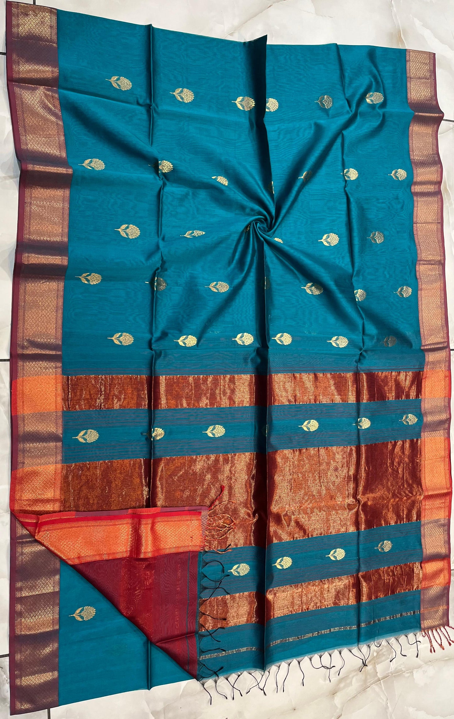 Maheshwari Handwoven Chedi Butta Saree (Product Code- MH004)