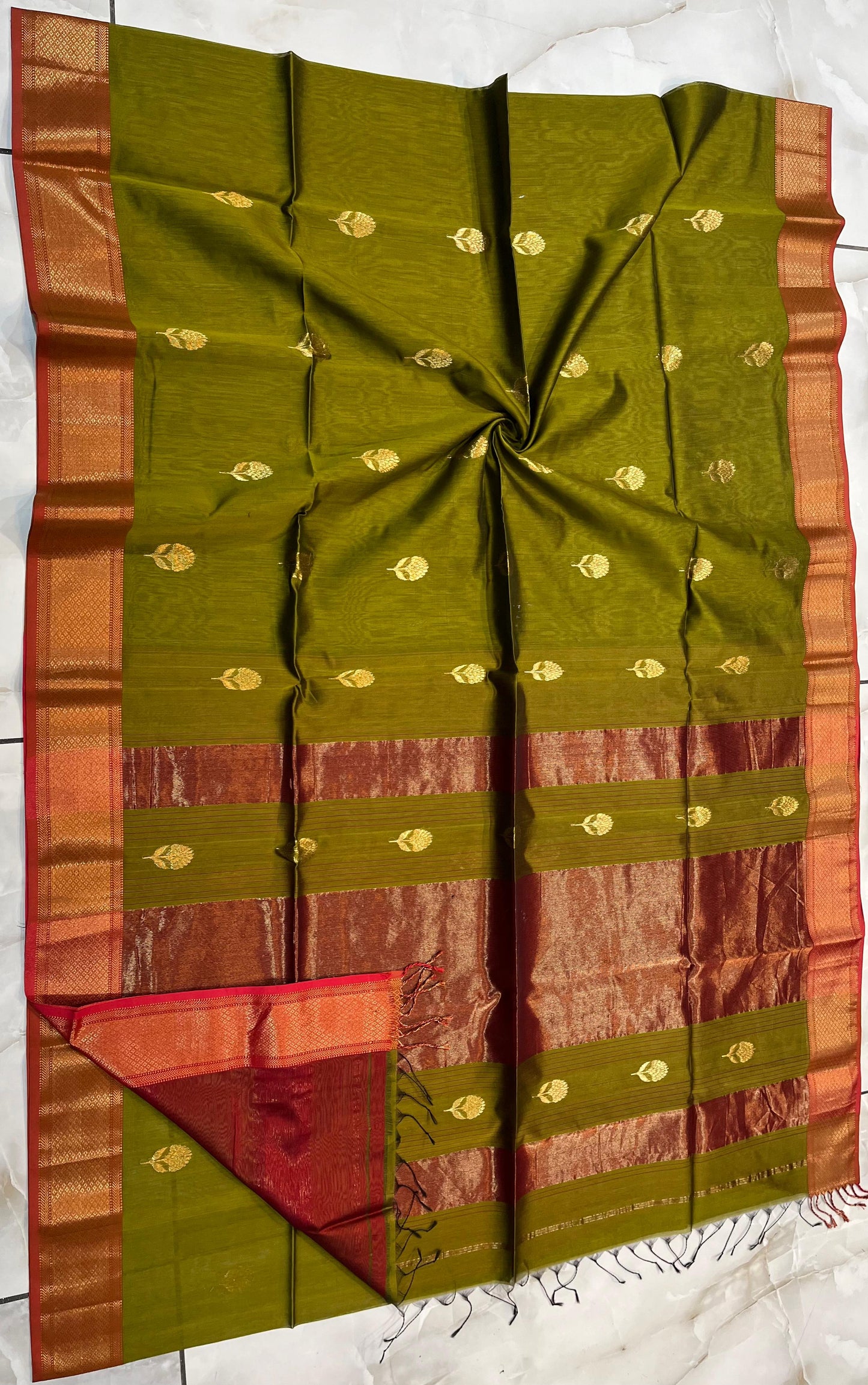 Maheshwari Handwoven Chedi Butta Saree (Product Code- MH002)