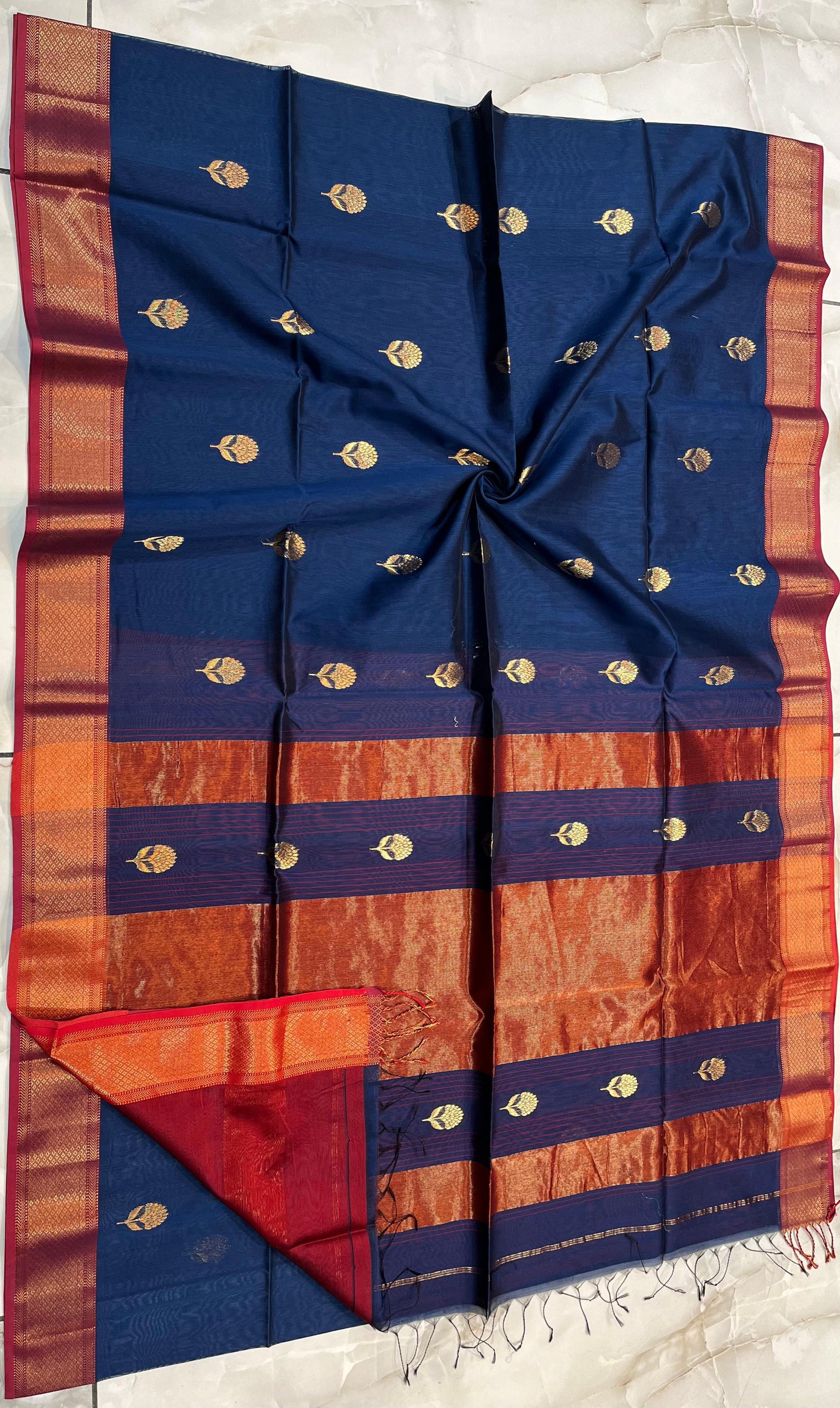 Maheshwari Handwoven Chedi Butta Saree (Product Code- MH001)