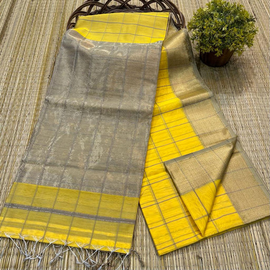 Maheshwari Handwoven Saree (Product Code 025)
