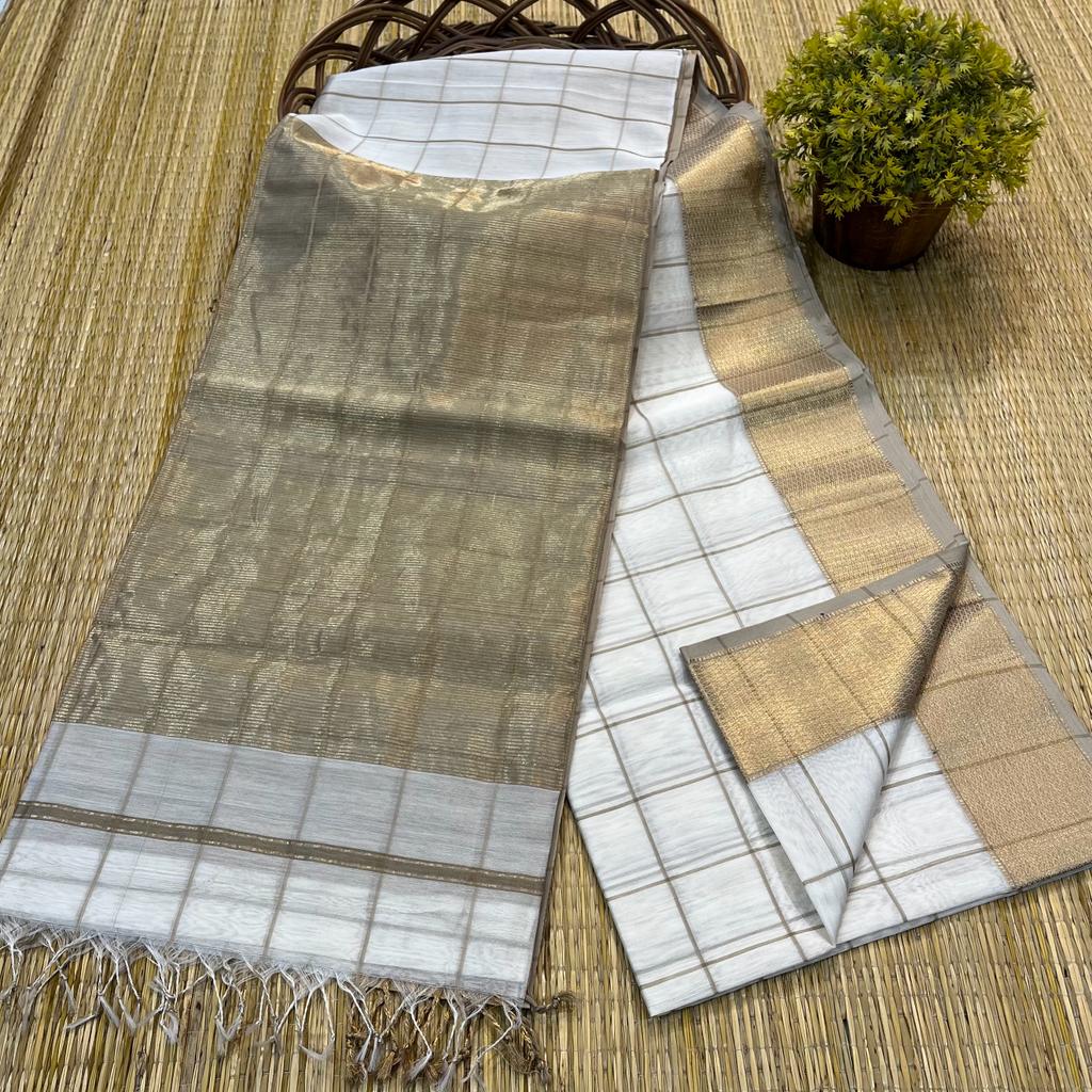 Maheshwari Handwoven Saree (Product Code 022)