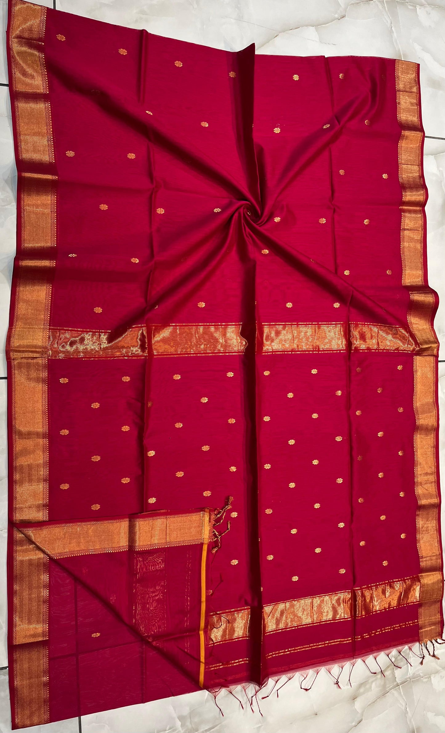 Maheshwari Handwoven Saree (Product Code 038)