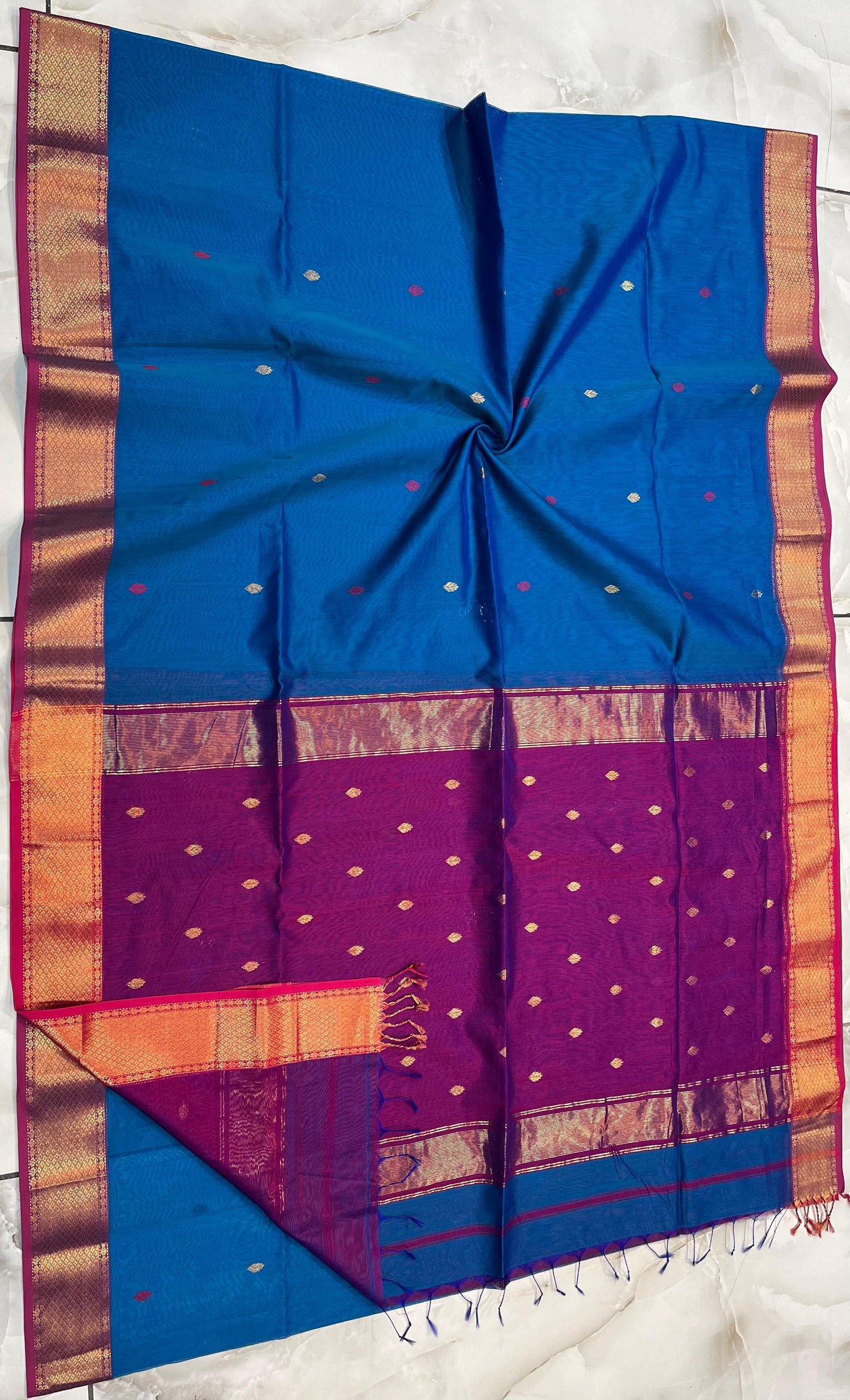 Maheshwari Handwoven Patti Buti Saree (Product code- 027)