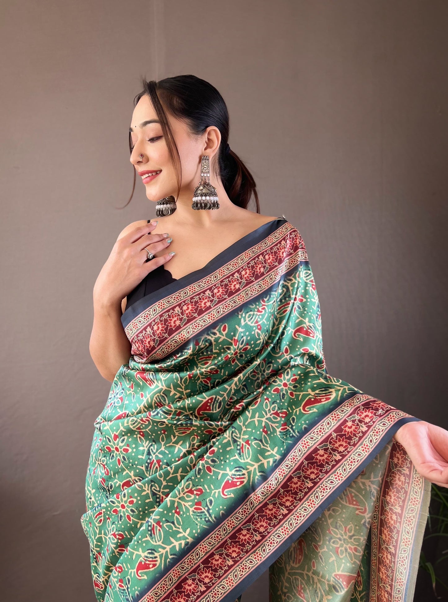 Elegant Silk Saree with Digital Print Concept-004