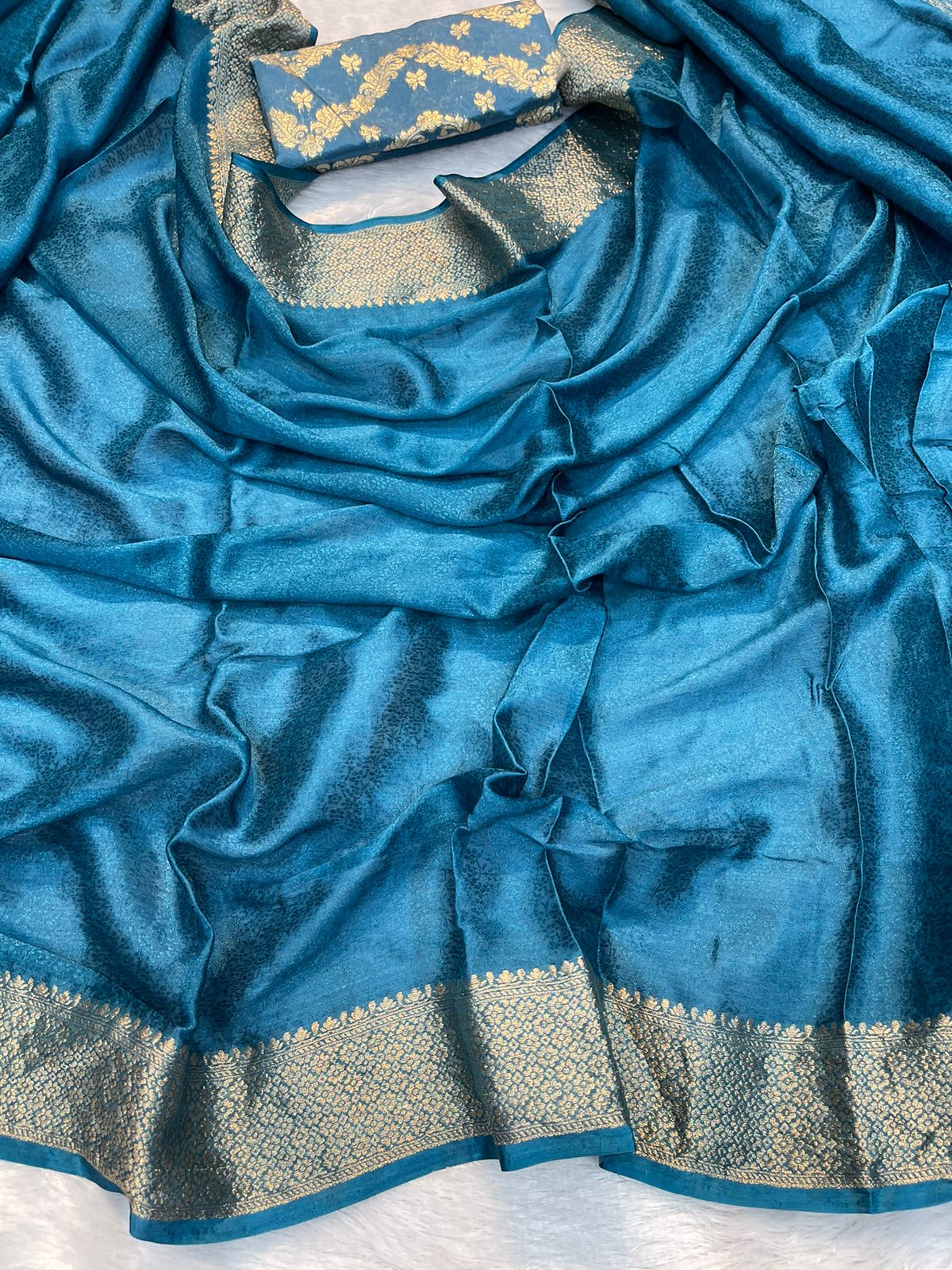 Pure Chinon Chiffon Saree with Zari Weaving Border-004