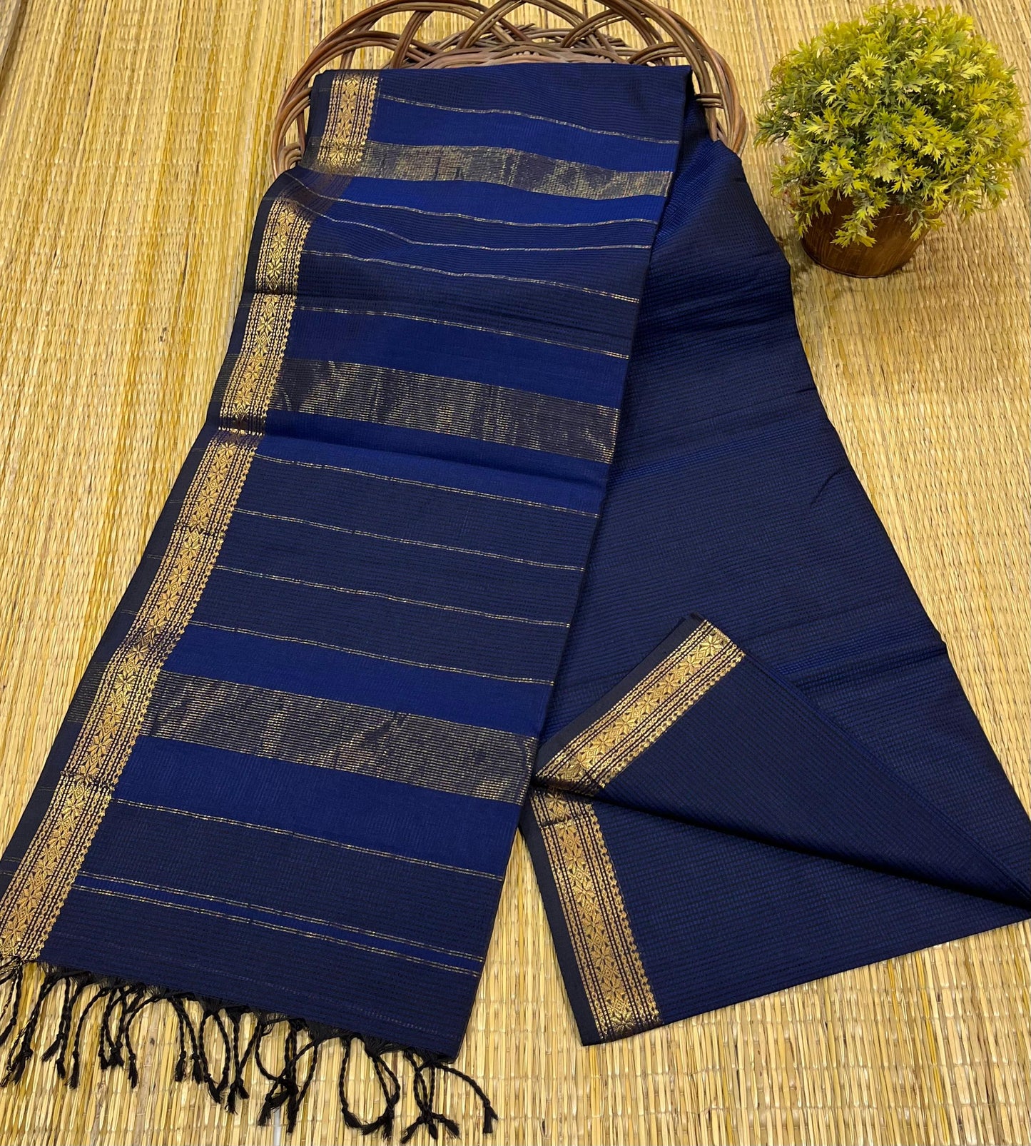 Maheshwari Saree in Handwoven Heritage Weave-069