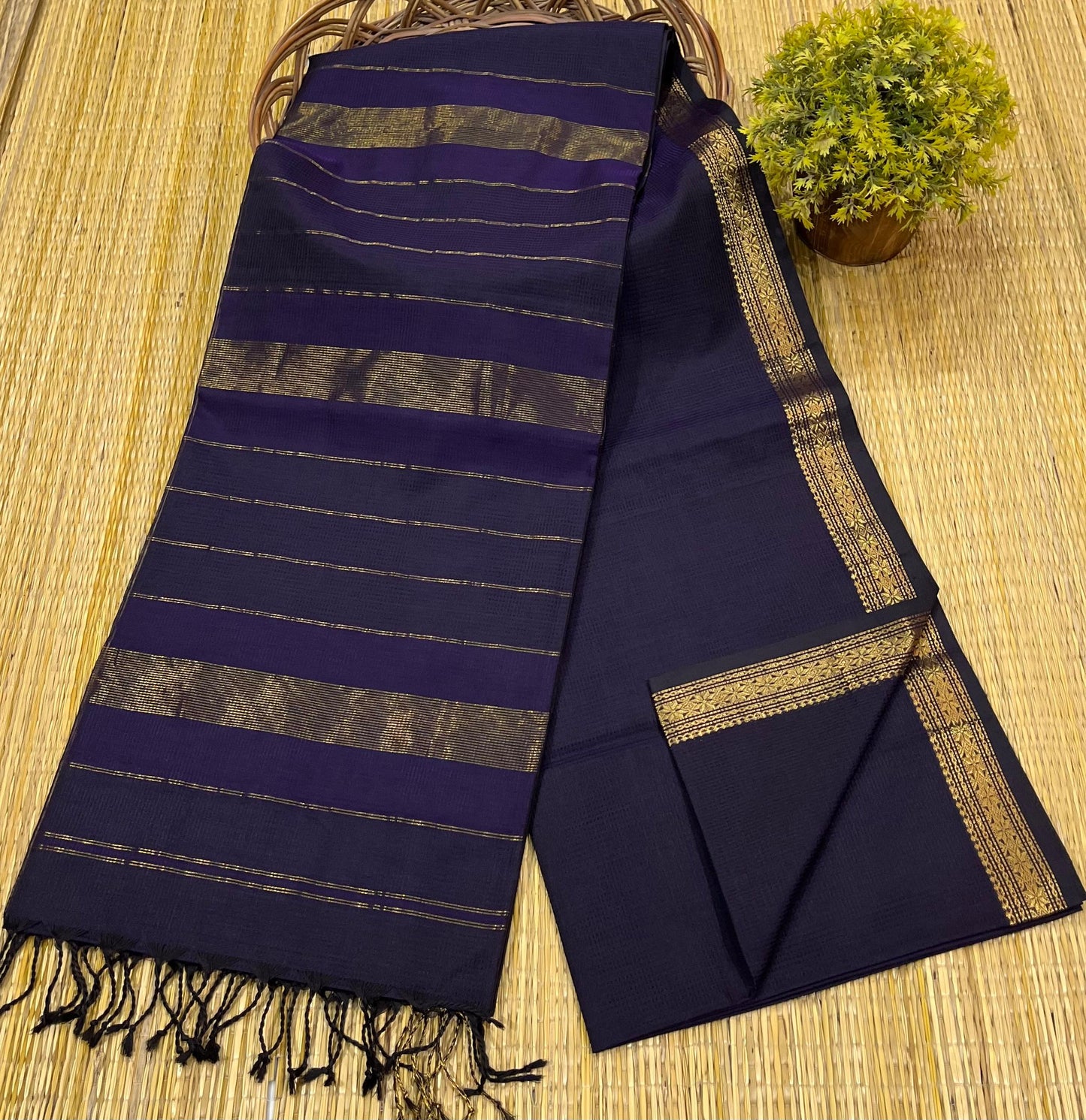 Maheshwari Saree in Handwoven Heritage Weave-082