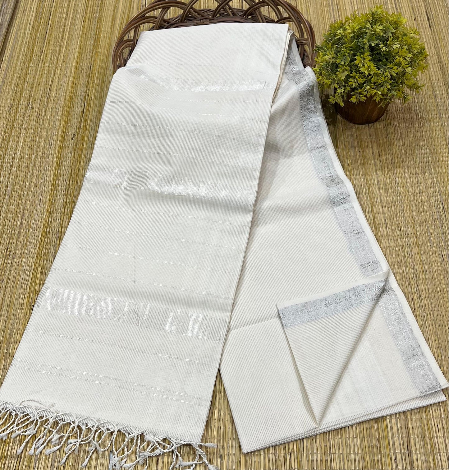 Maheshwari Saree in Handwoven Heritage Weave-097