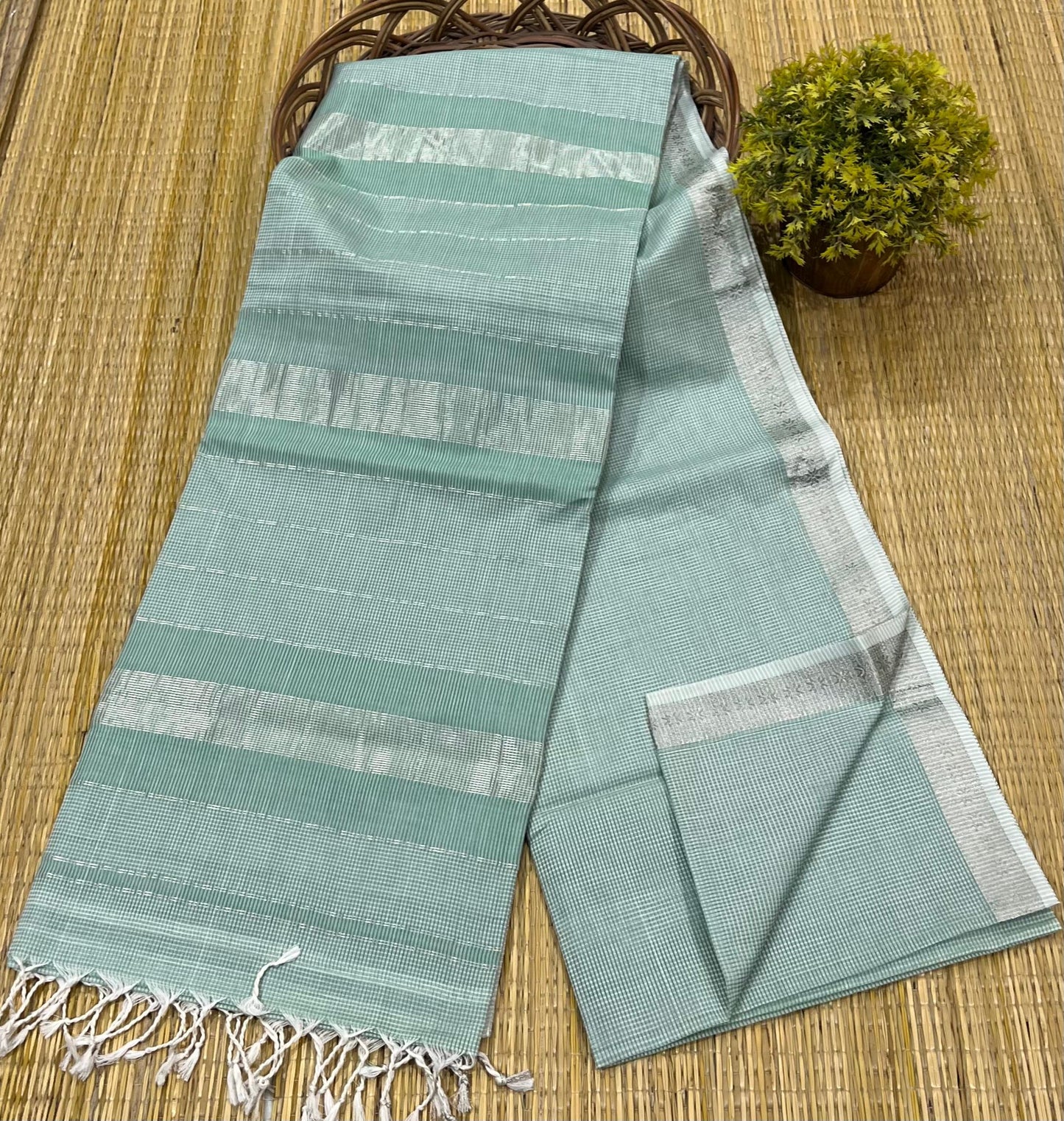 Maheshwari Saree in Handwoven Heritage Weave-094