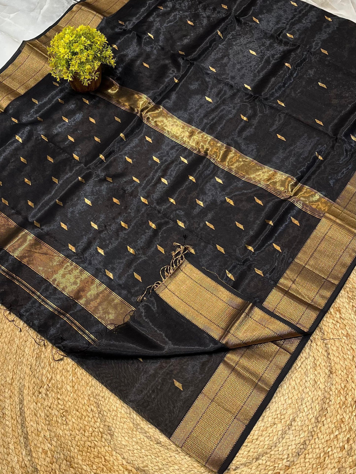 Maheshwari Saree in Handwoven Heritage Weave-244