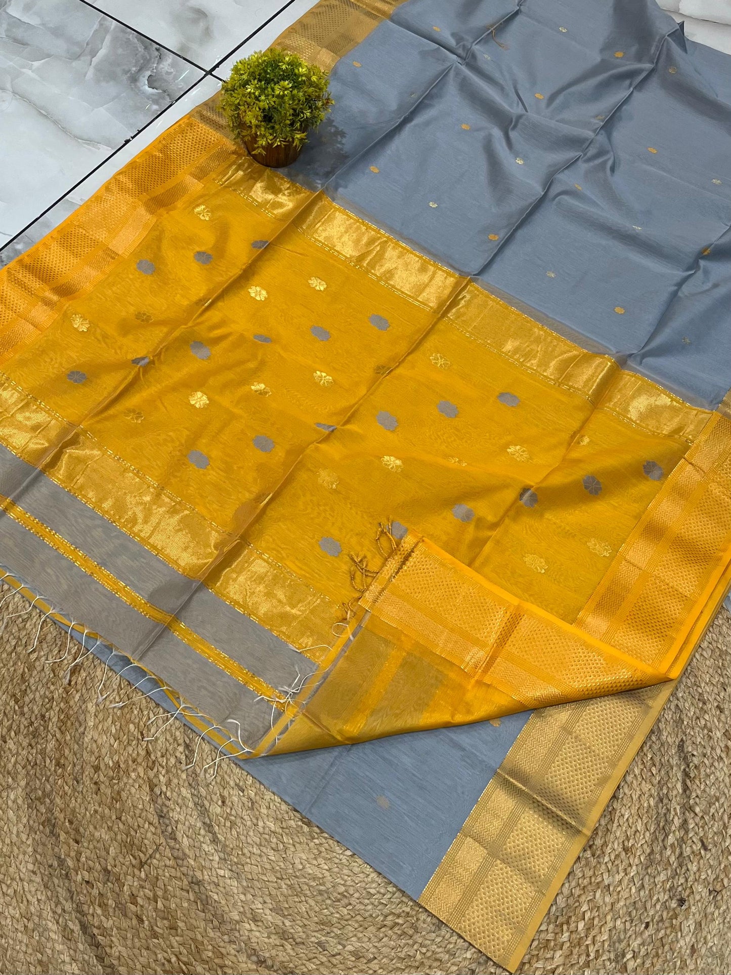Maheshwari Saree in Handwoven Heritage Weave-104