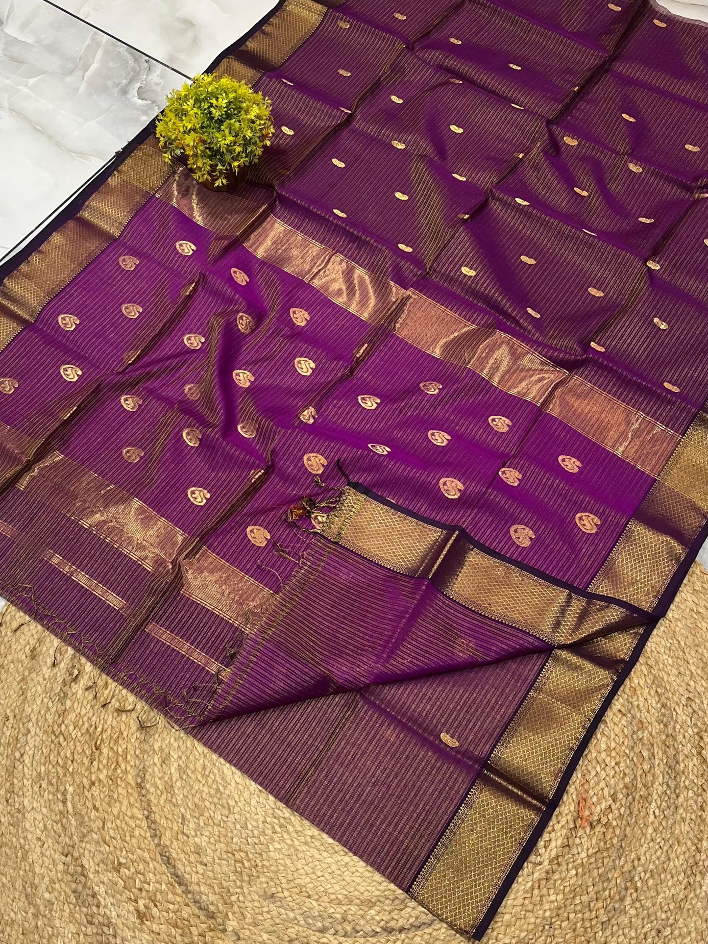 Traditional Pure Maheshwari Handloom Tissue Small Jari Chex-015