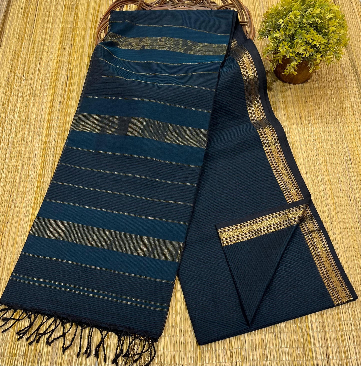 Maheshwari Saree in Handwoven Heritage Weave-066