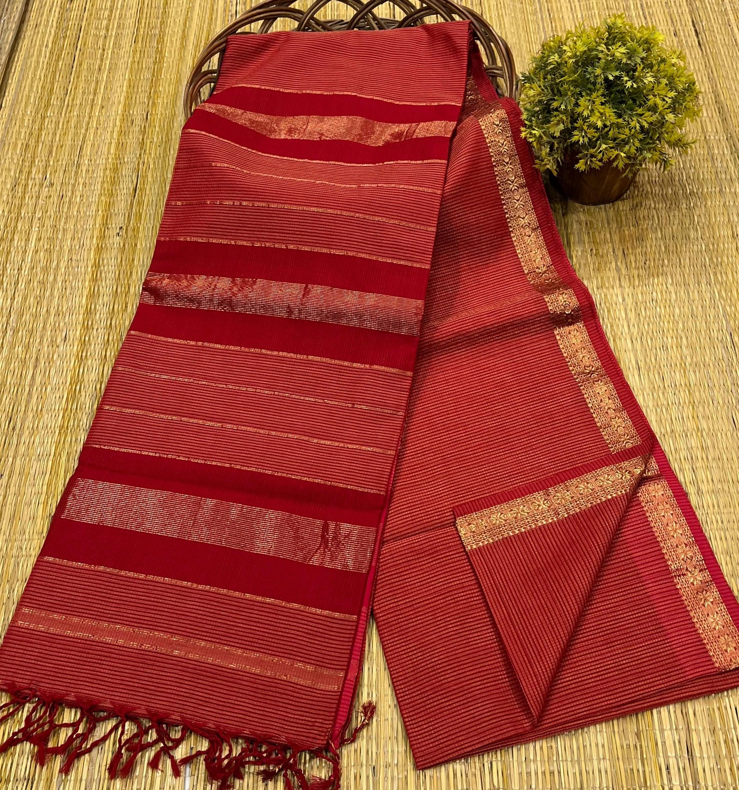 Maheshwari Saree in Handwoven Heritage Weave-074