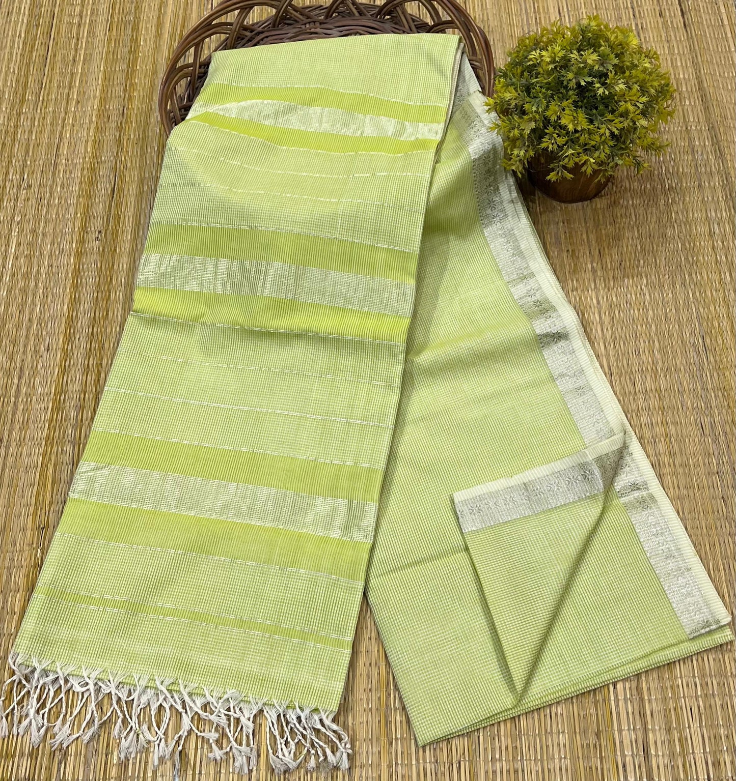 Maheshwari Saree in Handwoven Heritage Weave-084