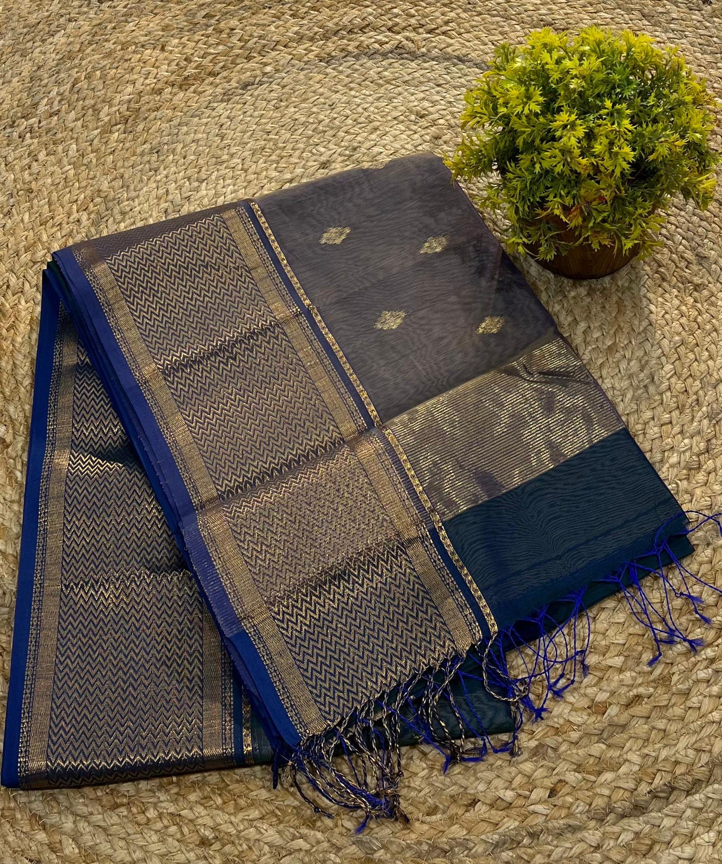 Maheshwari Saree in Handwoven Heritage Weave-098